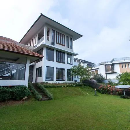 Family Only Villa With Large Backyard - De Reiz Kencana 4Br